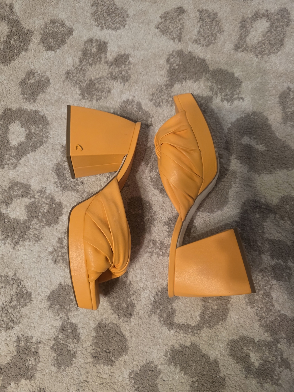 Circus by Sam Edelman Orange Knotted Block-Heel Mules
